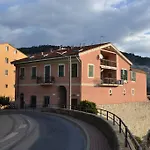 לינה וארוחת בוקר Torre Porta Marina
